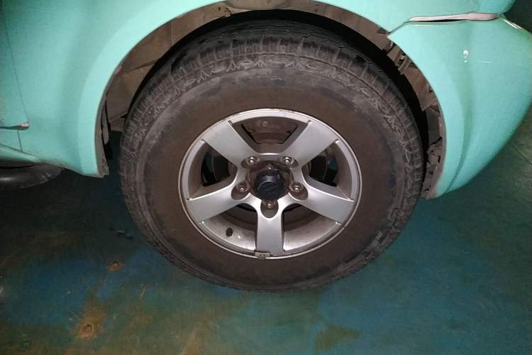 Used Suzuki Jimny 2011 1.3 AT Right Front Wheel Hub