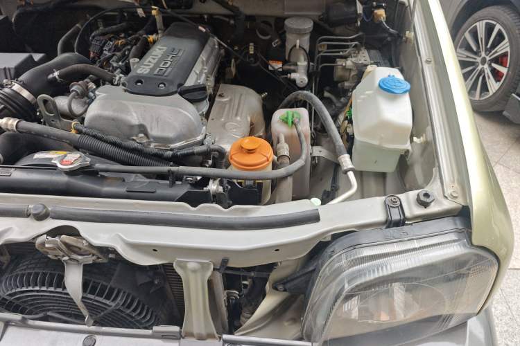 Used Suzuki Jimny 2011 1.3 AT Engine Bay Left