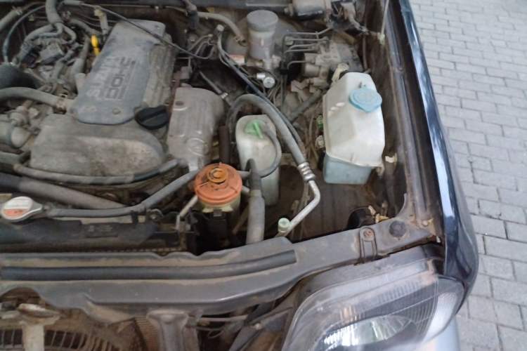 Used Suzuki Jimny 2011 1.3 MT Two-Tone Navigation Edition Engine Bay Left