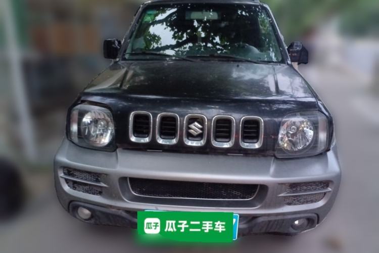 Used Suzuki Jimny 2011 1.3 MT Two-Tone Navigation Edition Front