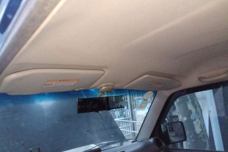 Used Suzuki Jimny 2011 1.3 MT Two-Tone Navigation Edition Headliner