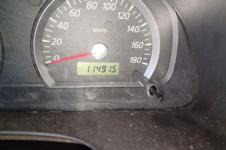 Used Suzuki Jimny 2011 1.3 MT Two-Tone Navigation Edition Odometer Close Up
