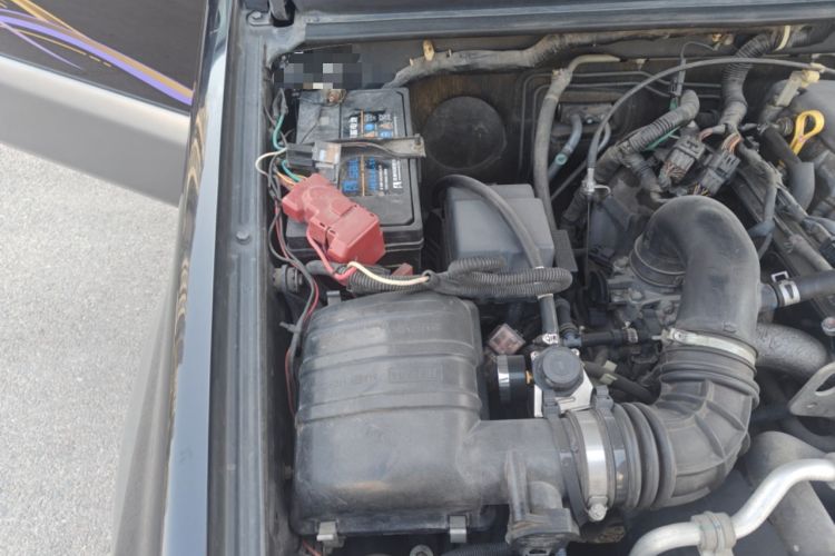 Used Suzuki Jimny 2011 1.3 AT Two-Tone Navigation Version Engine Bay Right