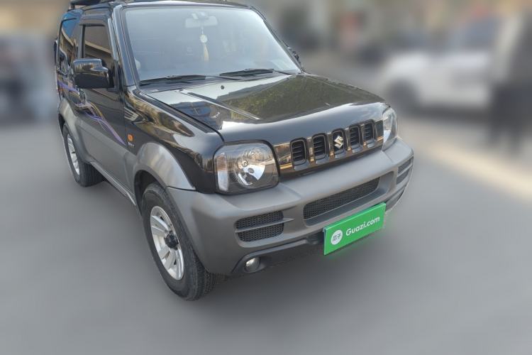 Used Suzuki Jimny 2011 1.3 AT Two-Tone Navigation Version Front Right 45 Deg
