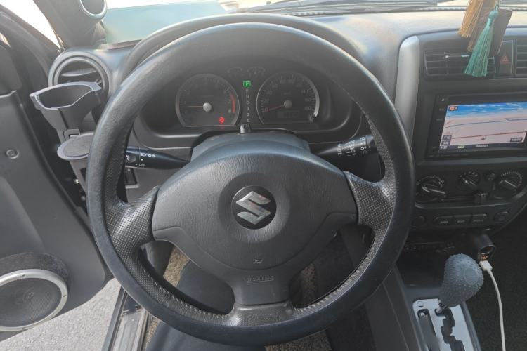 Used Suzuki Jimny 2011 1.3 AT Two-Tone Navigation Version Steering Wheel