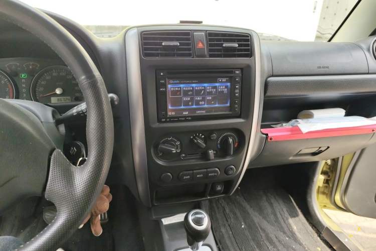 Used Suzuki Jimny 2011 1.3 AT Two-Tone Navigation Version Audio And AC Panel