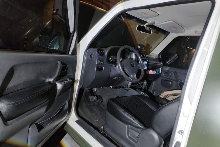 Used Suzuki Jimny 2011 1.3 AT Driver Seat