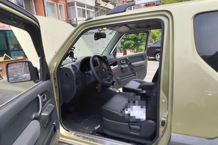 Used Suzuki Jimny 2011 1.3 AT Two-Tone Navigation Version Driver Seat