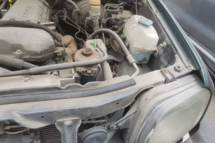 Used Suzuki Jimny 2011 1.3 AT Engine Bay Left