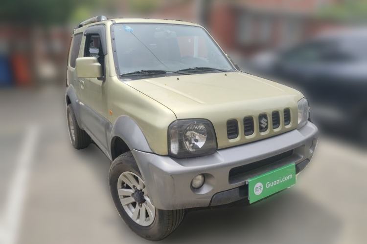 Used Suzuki Jimny 2011 1.3 AT Two-Tone Navigation Version Front Right 45 Deg
