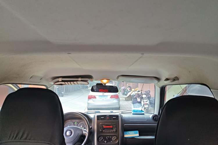 Used Suzuki Jimny 2011 1.3 AT Two-Tone Edition Headliner