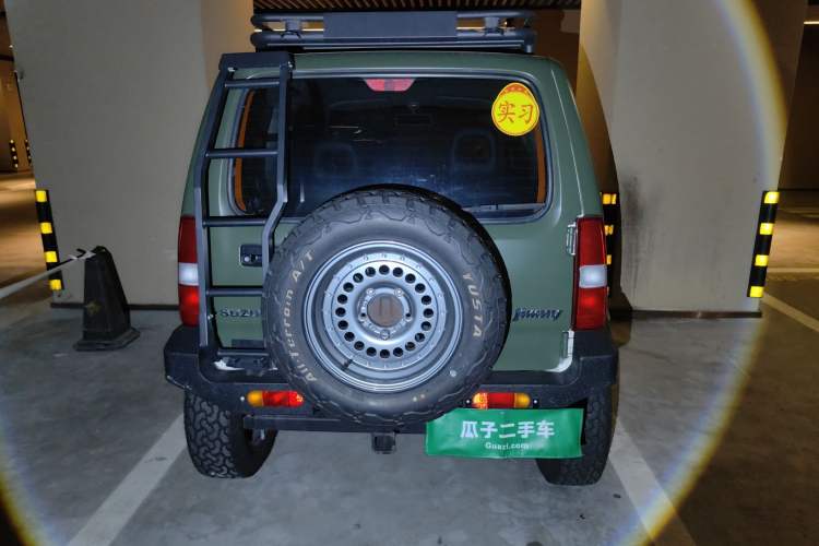 Used Suzuki Jimny 2011 1.3 AT Rear