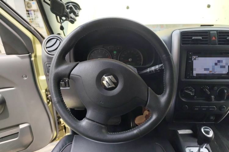 Used Suzuki Jimny 2011 1.3 AT Two-Tone Navigation Version Steering Wheel
