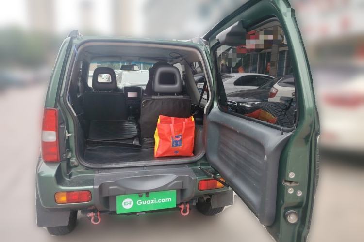 Used Suzuki Jimny 2011 1.3 AT Navigation Edition Trunk