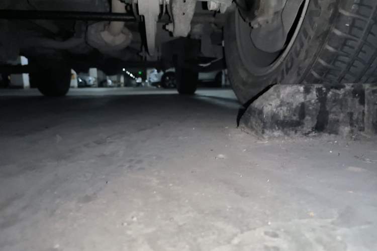 Used Suzuki Jimny 2011 1.3 MT Two-Tone Navigation Edition Chassis Front Right