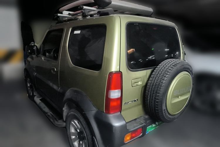Used Suzuki Jimny 2011 1.3 MT Two-Tone Navigation Edition Rear Left 45 Deg
