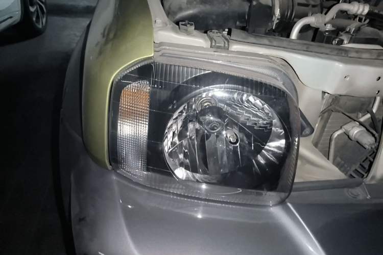 Used Suzuki Jimny 2011 1.3 MT Two-Tone Navigation Edition Right Front Headlight