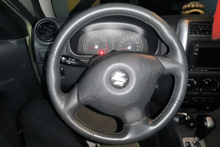Used Suzuki Jimny 2011 1.3 MT Two-Tone Navigation Edition Steering Wheel