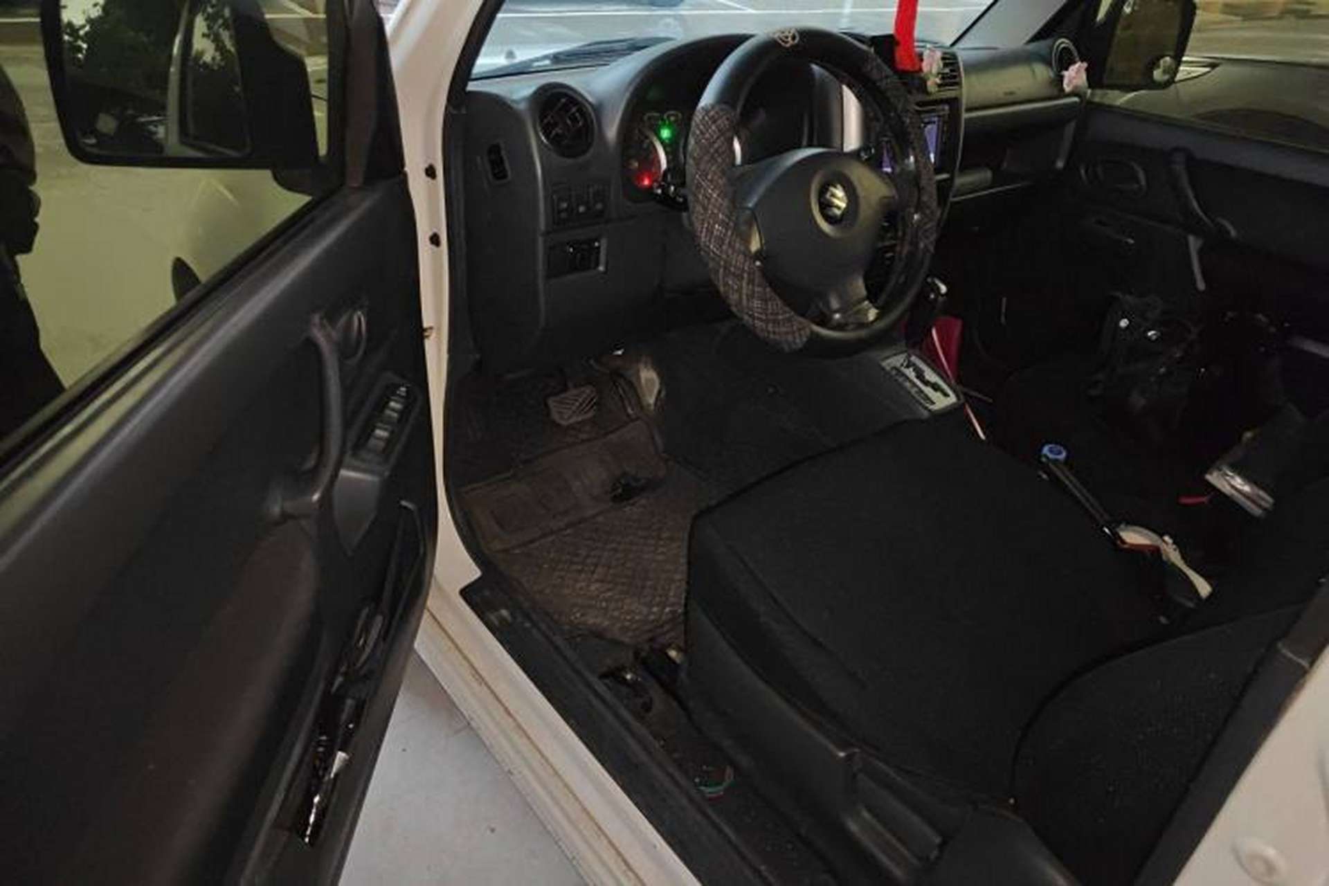 Used Suzuki Jimny 2011 1.3 AT Driver Seat