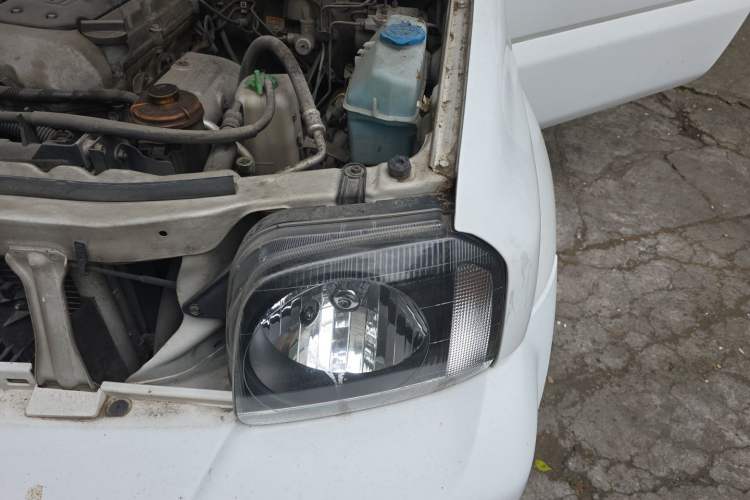 Used Suzuki Jimny 2011 1.3 AT Engine Bay Left