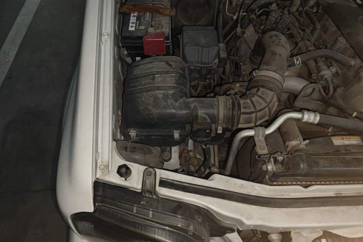 Used Suzuki Jimny 2011 1.3 AT Navigation Edition Engine Bay Right