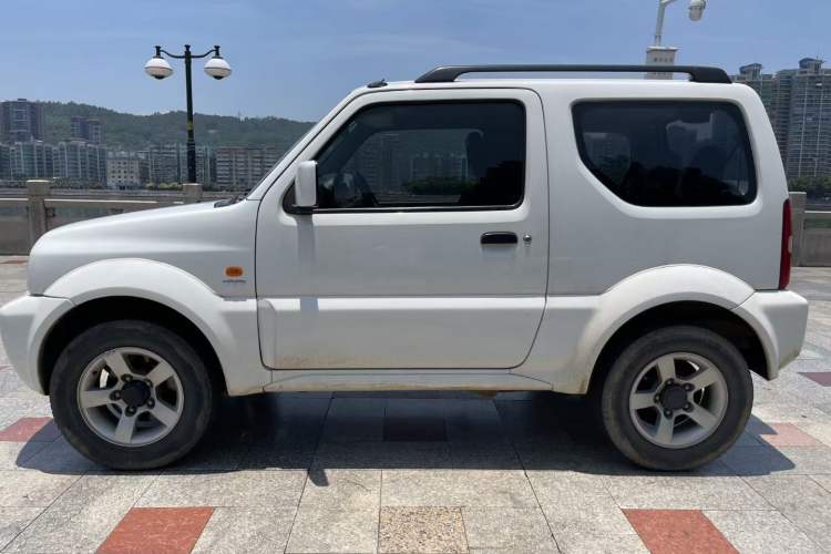 Used Suzuki Jimny 2011 1.3 AT Navigation Edition Exterior 2