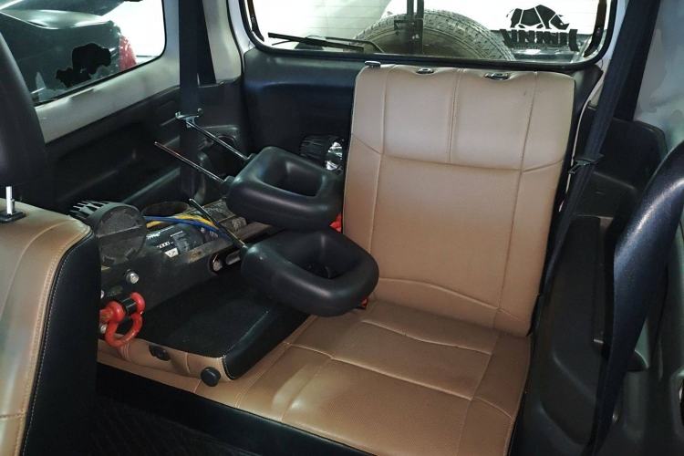 Used Suzuki Jimny 2011 1.3 AT Left Rear Seat