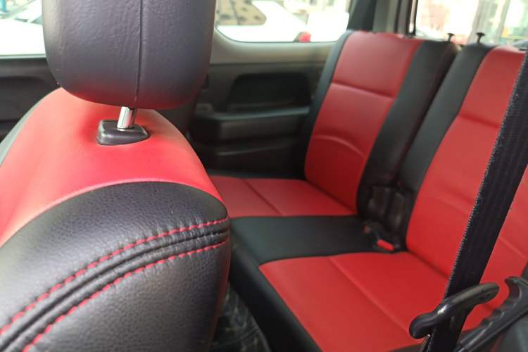 Used Suzuki Jimny 2011 1.3 MT Left Rear Seat