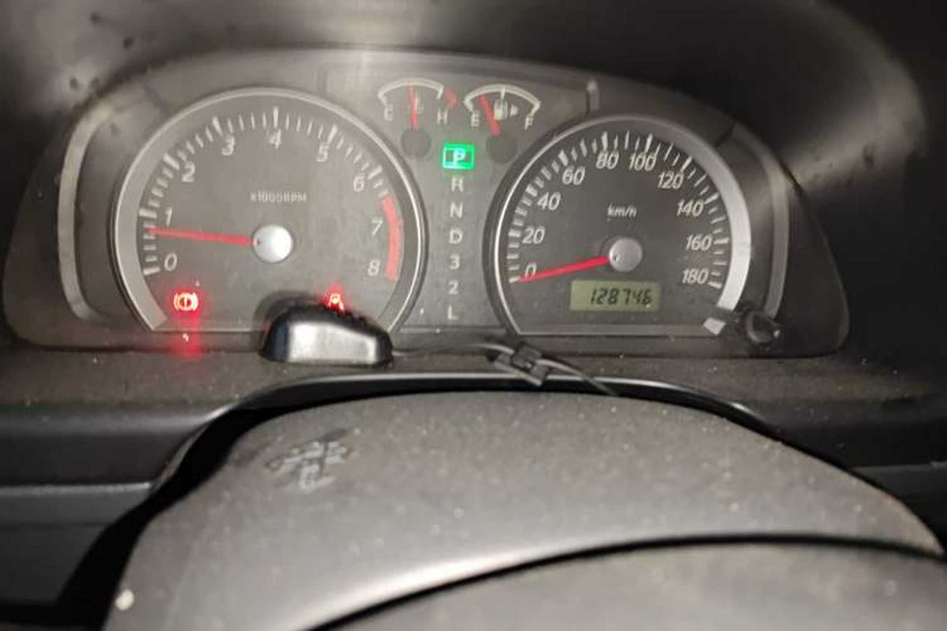 Used Suzuki Jimny 2011 1.3 AT Odometer Close Up