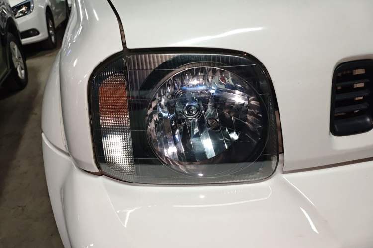 Used Suzuki Jimny 2011 1.3 AT Right Front Headlight