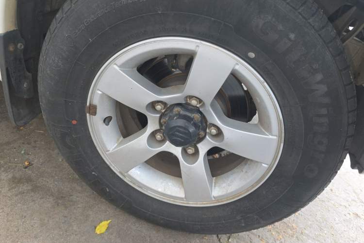 Used Suzuki Jimny 2011 1.3 AT Right Front Wheel Hub