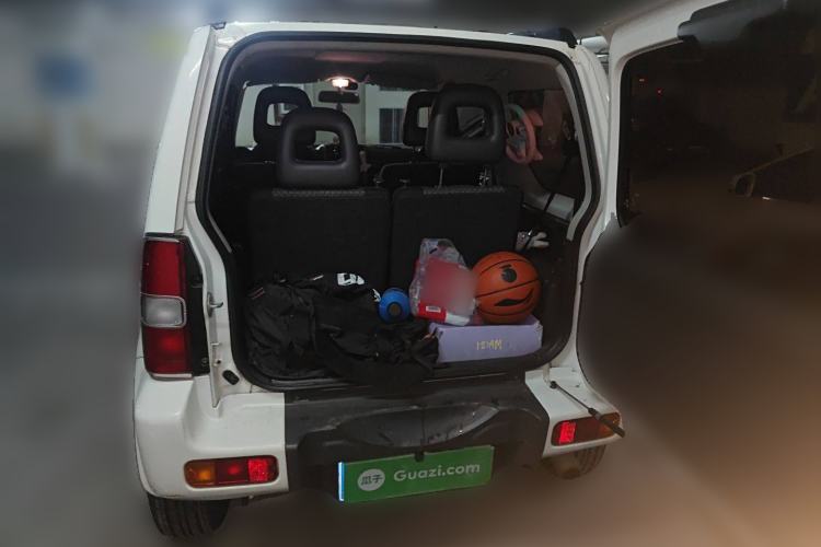 Used Suzuki Jimny 2011 1.3 AT Navigation Edition Trunk