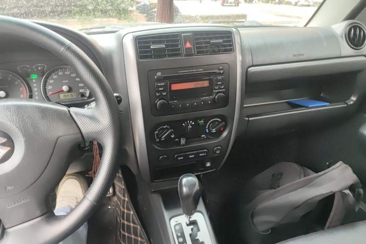 Used Suzuki Jimny 2012 1.3 AT JLX Audio And AC Panel