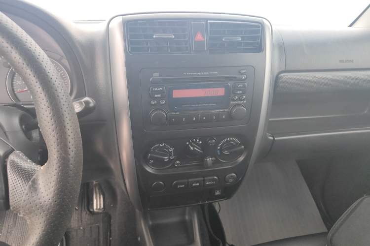 Used Suzuki Jimny 2012 1.3 MT Mode3 Audio And AC Panel