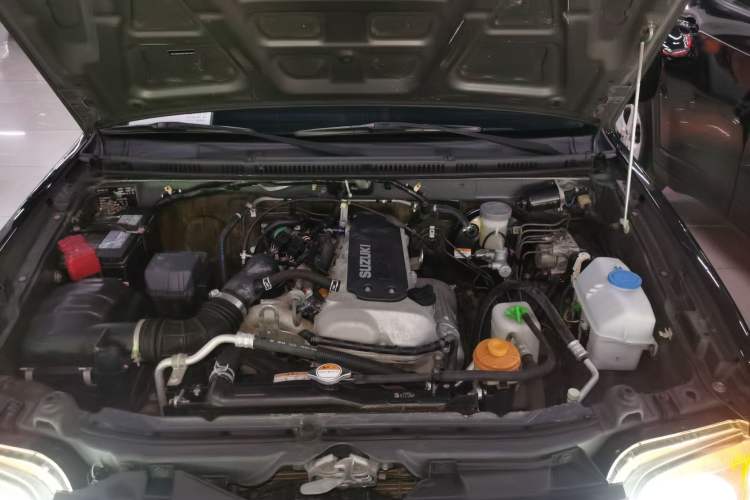 Used Suzuki Jimny 2012 1.3 AT JLX Engine Bay