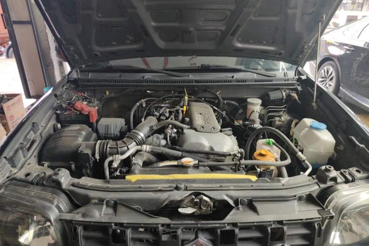 Used Suzuki Jimny 2012 1.3 AT Mode3 Engine Bay