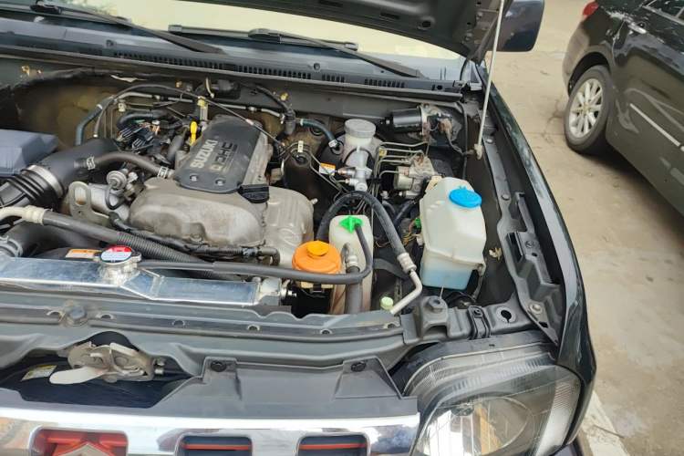 Used Suzuki Jimny 2012 1.3 AT JLX Engine Bay Left