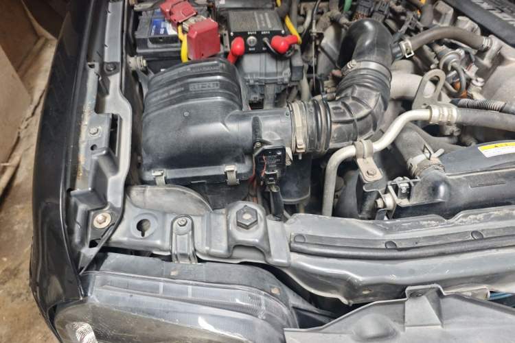 Used Suzuki Jimny 2012 1.3 AT JLX Engine Bay Right