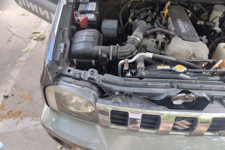 Used Suzuki Jimny 2012 1.3 AT Mode3 Engine Bay Right