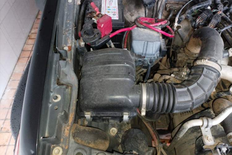 Used Suzuki Jimny 2012 1.3 AT JLX Engine Bay Right