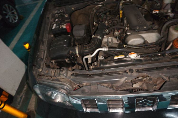 Used Suzuki Jimny 2012 1.3 AT JLX Engine Bay Right