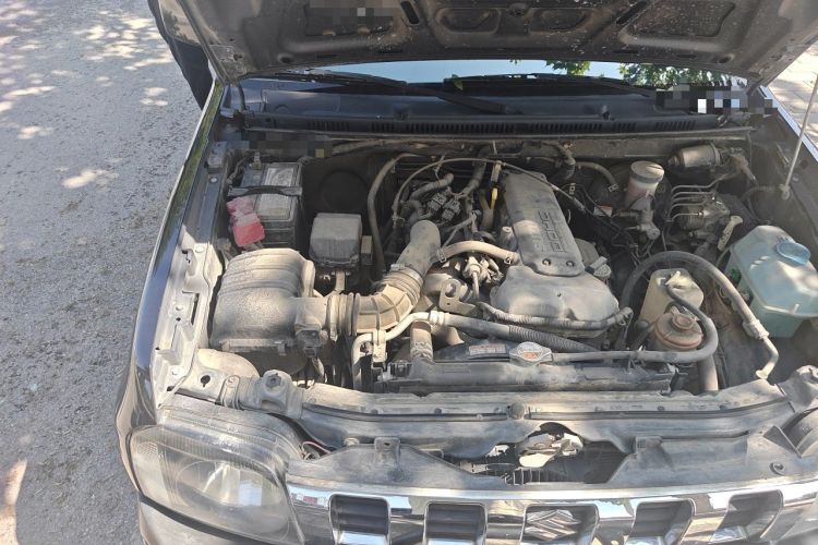 Used Suzuki Jimny 2012 1.3 AT JLX Engine Bay Right