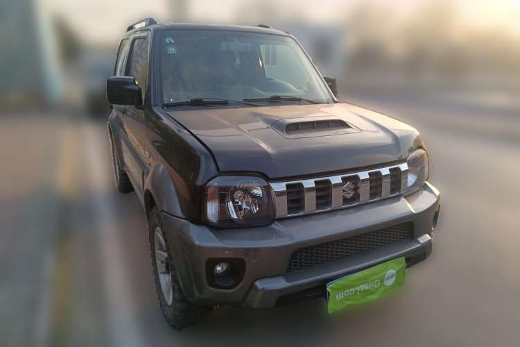 Used Suzuki Jimny 2012 1.3 AT Mode3 Navigation Edition Front Right 45 Deg