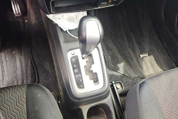 Used Suzuki Jimny 2012 1.3 AT JLX Gear Lever