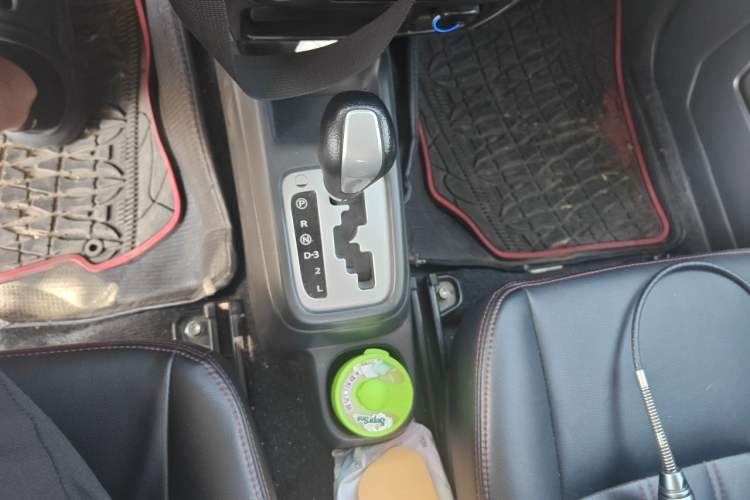Used Suzuki Jimny 2012 1.3 AT JLX Gear Lever