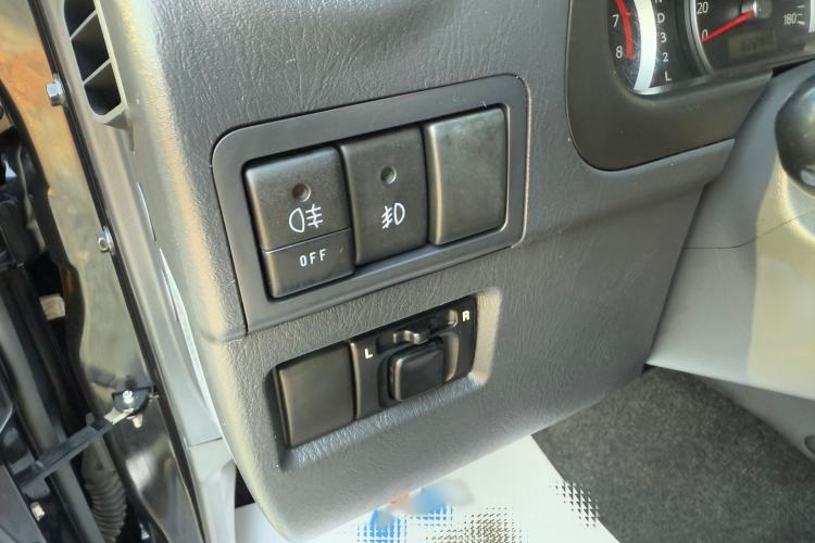 Used Suzuki Jimny 2012 1.3 AT JLX Interior 1