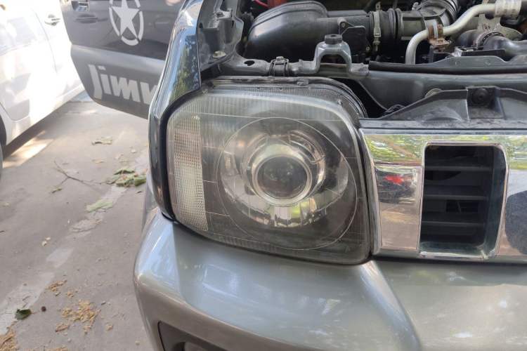 Used Suzuki Jimny 2012 1.3 AT Mode3 Right Front Headlight