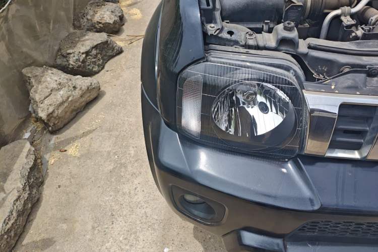 Used Suzuki Jimny 2012 1.3 AT JLX Right Front Headlight