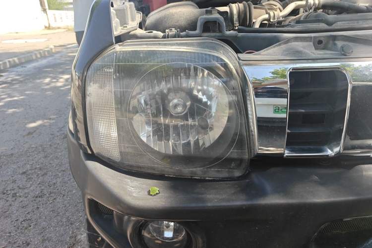 Used Suzuki Jimny 2012 1.3 AT JLX Right Front Headlight
