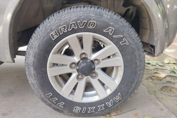 Used Suzuki Jimny 2012 1.3 AT Mode3 Right Front Wheel Hub